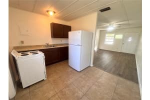 842 LAKE AVENUE, CLERMONT, FL 34711 - MLS#MFRO6376233