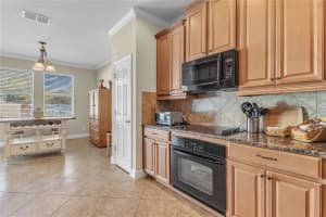 877 STRATHMORE DRIVE, ORLANDO, FL 32803 - MLS#MFRO6376261