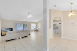 137 COUNTRY LAKES CIRCLE, GROVELAND, FL 34736 - MLS#MFRO6376291