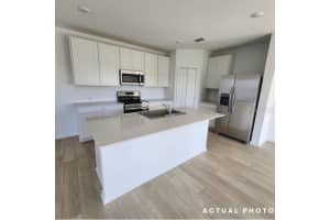 6432 DOMIZIO DRIVE, WINTER HAVEN, FL 33884 - MLS#MFRO6376359