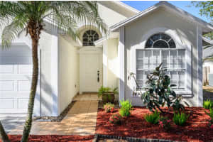 2632 NEWBOLT DRIVE, ORLANDO, FL 32817 - MLS#MFRO6376393