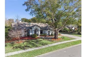 522 LAGOON DRIVE, OVIEDO, FL 32765 - MLS#MFRO6376447