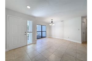 915 WOODLEAF WAY, TAMPA, FL 33613 - MLS#MFRO6376478