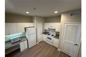 860 ORANGE AVENUE, ORLANDO, FL 32801 - MLS#MFRO6376497