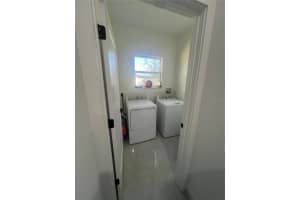 6425 CURTIS STREET, ORLANDO, FL 32807 - MLS#MFRO6376719