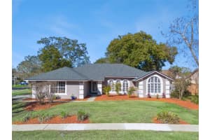 692 ROCHESTER STREET, OVIEDO, FL 32765 - MLS#MFRO6376901