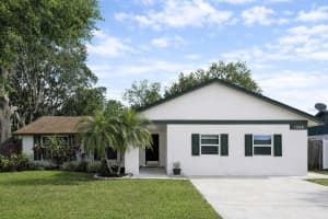1568 East Oak Leaf Ln, KISSIMMEE