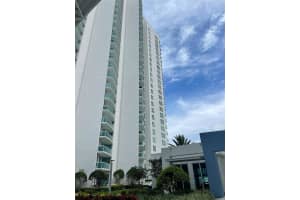 241 RIVERSIDE DRIVE, DAYTONA BEACH, FL 32117 - MLS#MFRO6377068