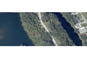 566 SIOUX BOULEVARD, OAK HILL, FL 32759 - MLS#MFRO6377074