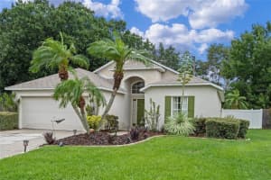 541 HEATHER GLEN DR, WINTER HAVEN, FL 33884 - MLS#MFRO6377141