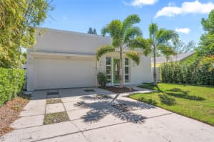 2411 CENTER AVENUE, ORLANDO, FL 32806 - MLS#MFRO6377145