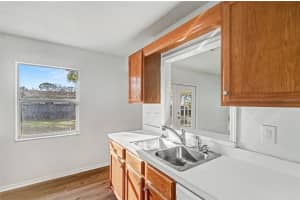 1004 LANTANA DRIVE, EUSTIS, FL 32726 - MLS#MFRO6377201