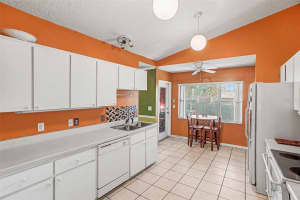 10258 JOANIES RUN, LEESBURG, FL 34788 - MLS#MFRO6377251