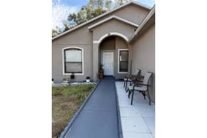 300 Heritage Estates Ln, DELAND