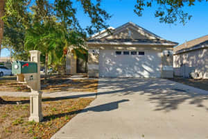 7512 OXFORD GARDEN CIRCLE, APOLLO BEACH, FL 33572 - MLS#MFRO6377422