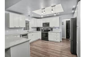 112 GREENTREE LANE, LAKE MARY, FL 32746 - MLS#MFRO6377637