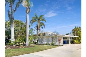 513 Flamingo Dr, APOLLO BEACH