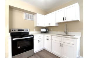 501 COCONUT PALM WAY, DAVENPORT, FL 33897 - MLS#MFRO6377792