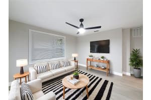 1013 15TH AVENUE, GAINESVILLE, FL 32601 - MLS#MFRO6378009