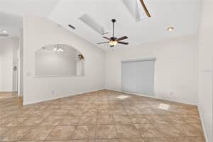196 WATERVIEW CIRCLE, AUBURNDALE, FL 33823 - MLS#MFRO6378025