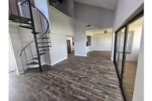 4719 PURITAN CIRCLE, TAMPA, FL 33617 - MLS#MFRO6378071