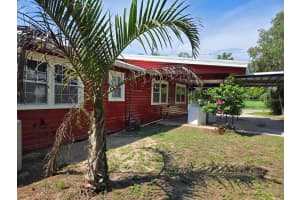 10 MCCARTHY AVENUE, FROSTPROOF, FL 33843 - MLS#MFRO6378099