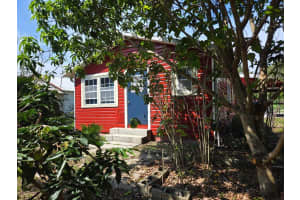 10 MCCARTHY AVENUE, FROSTPROOF, FL 33843 - MLS#MFRO6378099