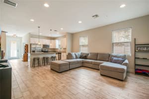 2121 KALEY AVENUE, ORLANDO, FL 32806 - MLS#MFRO6378106