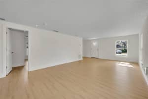 1303 STOWE AVENUE, MOUNT DORA, FL 32757 - MLS#MFRO6378113