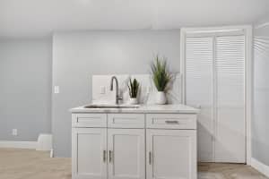 917 1/2 MACK AVENUE, ORLANDO, FL 32805 - MLS#MFRO6378163