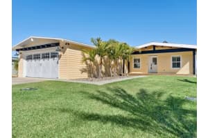 341 MARSH LANDING LOOP, OAK HILL, FL 32759 - MLS#MFRO6378217