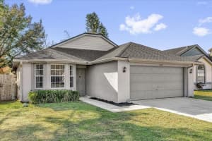 1037 Burnett St, OVIEDO