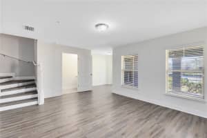 10033 TOWN LAKE DR, ORLANDO, FL 32832 - MLS#MFRO6378416