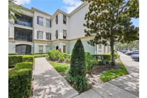 8168 Boat Hook Loop #207/714, WINDERMERE