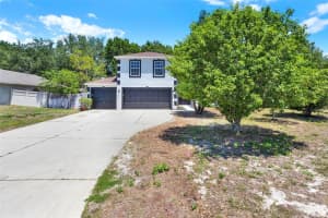 809 DEER GLEN COURT, FRUITLAND PARK, FL 34731 - MLS#MFRO6378509