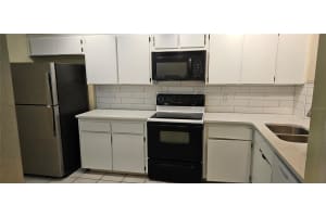 2 ESCONDIDO CIRCLE, ALTAMONTE SPRINGS, FL 32701 - MLS#MFRO6378646