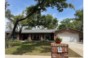 305 W Sweetwater Creek Dr Longwood, FL 32779 - Off Market