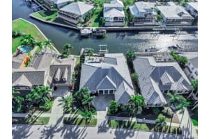 714 ISLEBAY DRIVE, APOLLO BEACH, FL 33572 - MLS#MFRO6378808