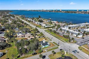 302 RIVERSIDE DRIVE, DAYTONA BEACH, FL 32117 - MLS#MFRO6378852