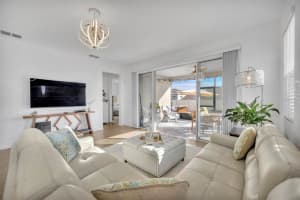 1110 OLIVINE AVENUE, DUNDEE, FL 33838 - MLS#MFRO6379009