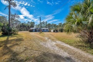 425 SCOOTER POINT, GENEVA, FL 32732 - MLS#MFRO6379072