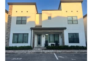 235 Villa Domani Cir, DAVENPORT