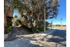 N HOLLYWOOD AVE, DAYTONA BEACH, FL 32118 - MLS#MFRO6379266