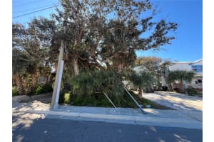 N HOLLYWOOD AVE, DAYTONA BEACH, FL 32118 - MLS#MFRO6379266