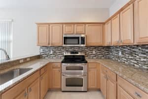 207 LITTLE CREEK LN, WINTER SPRINGS, FL 32708 Sold 03/16/26