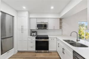 5606 BLUE SHADOWS COURT, ORLANDO, FL 32811 - MLS#MFRO6379534