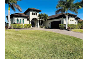 8533 S Lake Cir, FORT MYERS