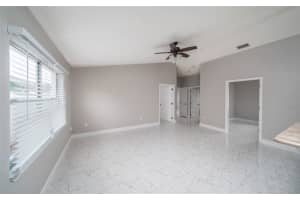 10201 VISTA COVE LANE, ORLANDO, FL 32825 - MLS#MFRO6379602