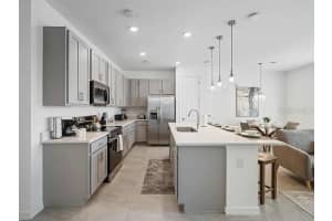 634 LONGBOAT DR DRIVE, DAVENPORT, FL 33896 - MLS#MFRO6379978