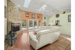 8634 WHISPERING WILLOW COURT, ORLANDO, FL 32835 - MLS#MFRO6380389